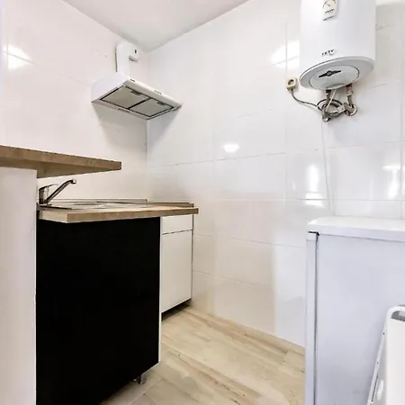 Two Bedroom In Playa De Americas Apartmán