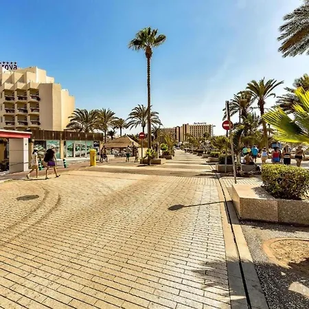 Apartmán Two Bedroom In Playa De Americas