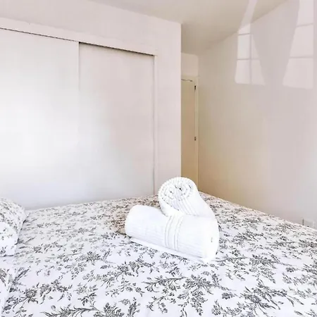 Two Bedroom In Playa De Americas Apartment